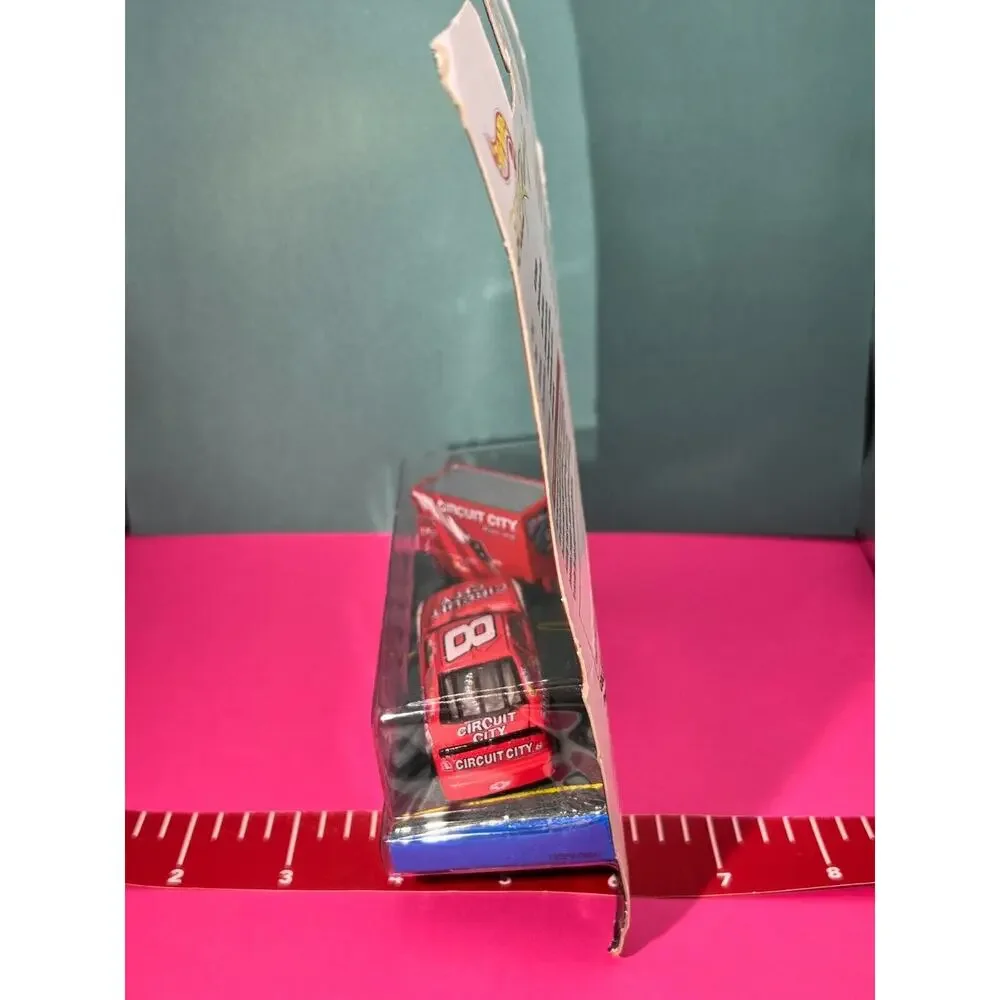 Hot Wheels 1998 Pro Racing Nascar/Chevy Monte Carlo Tool Box Circuit City 8 NIB